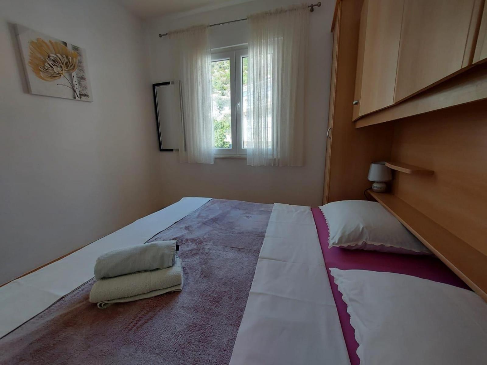 Apartments By The Sea Duce, Omis - 2731 Dugi Rat Room photo