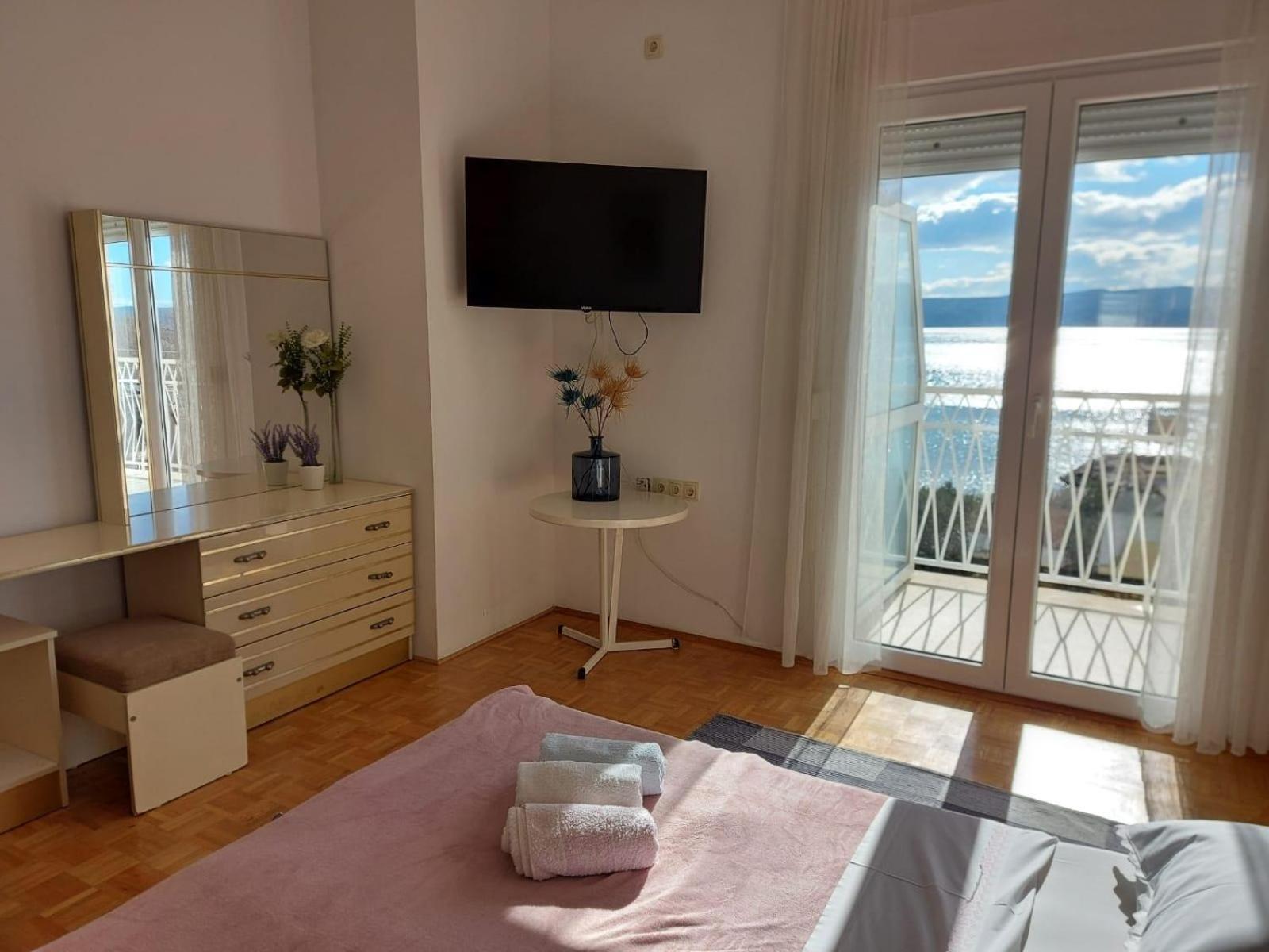 Apartments By The Sea Duce, Omis - 2731 Dugi Rat Room photo