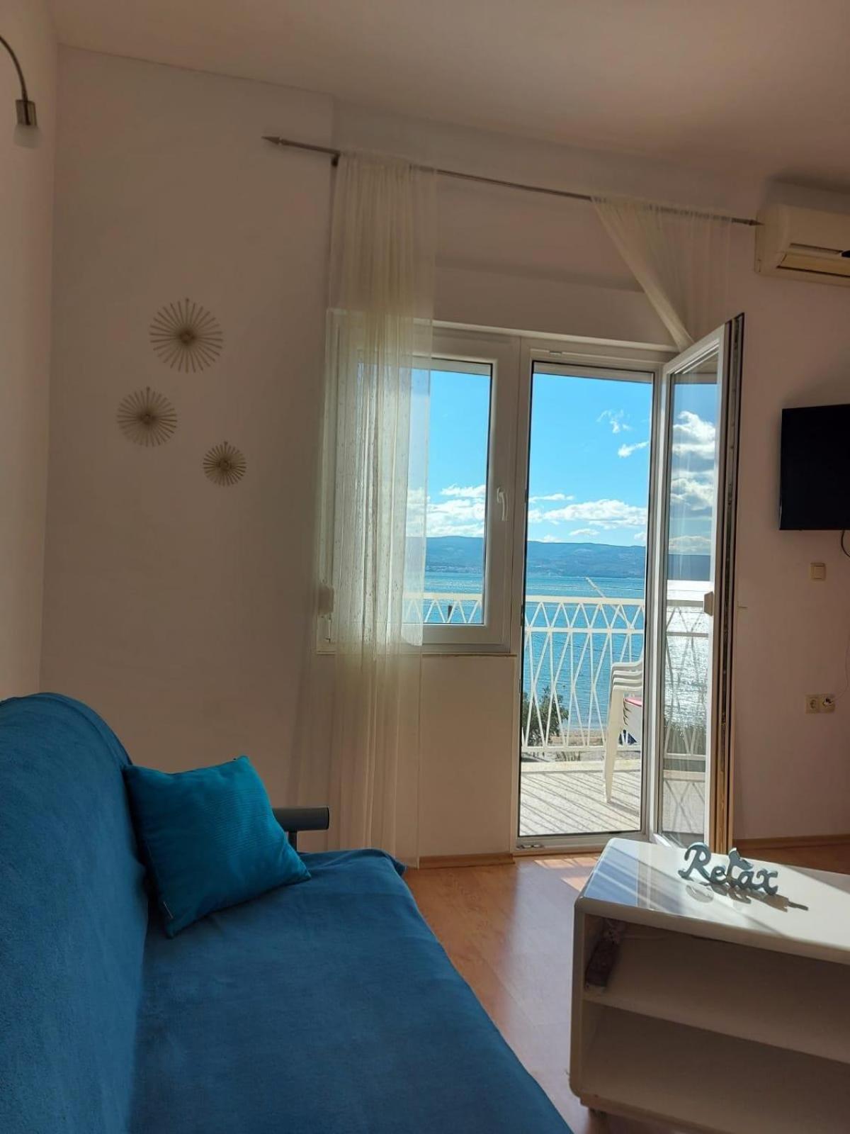 Apartments By The Sea Duce, Omis - 2731 Dugi Rat Room photo